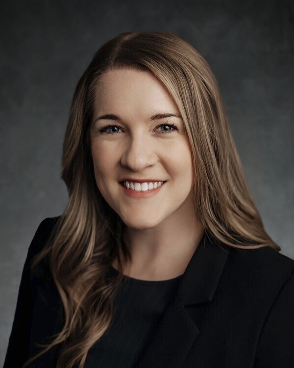 Julia Franics Headshot